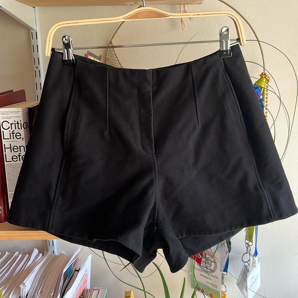 Lulu shorts - Picture 1 of 4
